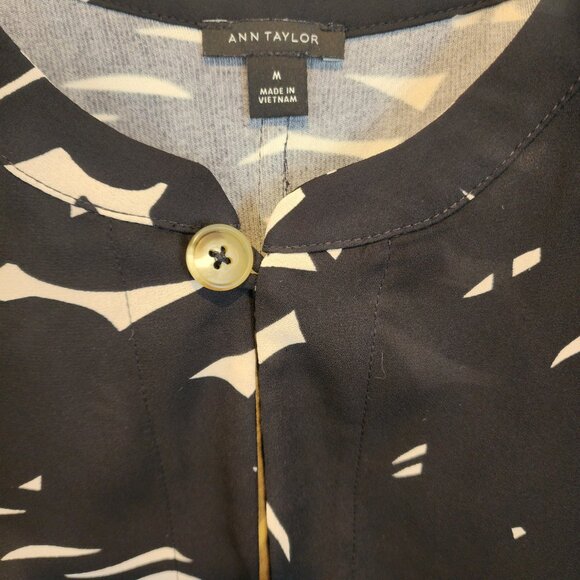 Ann Taylor Mixed Media Sleeveless Top, Size M, EUC - Picture 3 of 5